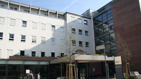 Das Binger Heilig-Geist-Hospital ist zum zweiten Mal insolvent. Stadtrat und Kreistag sprachen sich nun dafür aus, das Krankenha