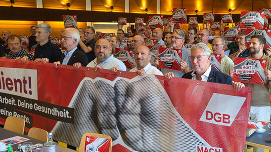 Zum gemeinsamen Kampf für den Erhalt des Sozialstaates riefen die Gewerkschaftsführer auf. Die Funktionärskonferenz in Horchheim