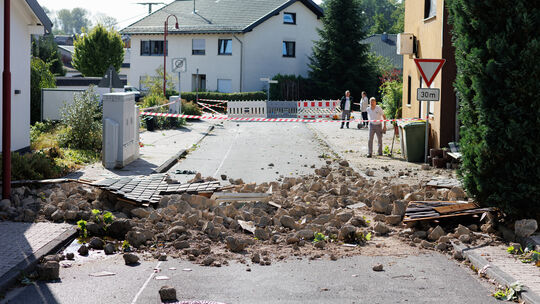 In Bannberscheid hat der Sturm Dächer abgedeckt. Die Schäden wecken teilweise Erinnerungen an Bilder aus Kriegsgebieten.