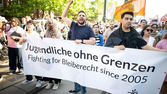 Demonstration "Gemeinsam gegen rassistische Migrationspolitik" Demonstration "Gemeinsam gegen rassistische Migrationspolitik"