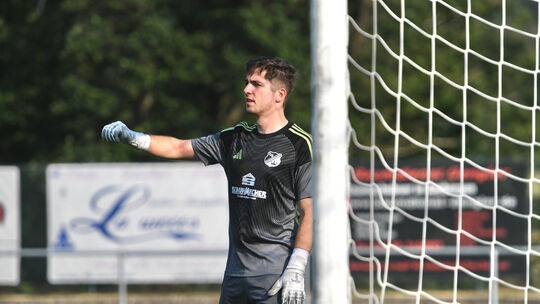 Der junge Keeper Be’la Saron Dressler muss am Sonntag einen ausgesprochen guten Tag erwischen, wenn seine TuS Burgschwalbach ihr
