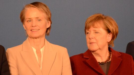 „Aus der wird bestimmt noch mal was, und wenn es Westerwälder Landrätin ist", hat die damalige Bundeskanzlerin Angela Merkel bei „Aus der wird bestimmt noch mal was, und wenn es Westerwälder Landrätin ist", hat die damalige Bundeskanzlerin Angela Merkel bei