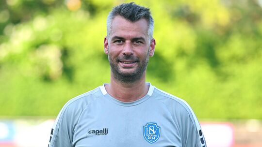 Trainer Stefan Fink und der HSV Neuwied wollen am Sonntag gegen den SV Weitersburg den ersten Sieg in der Saison einfahren.