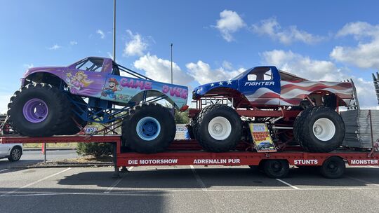 Monstertruck-Show oder Flohmarkt – das ist die Frage, die in dieser Woche einige Menschen im Gewerbepark Mülheim-Kärlich auf Tra