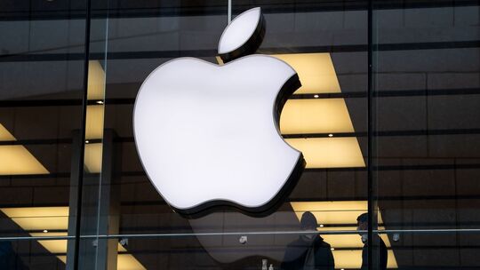 Apple Apple