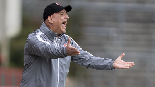 Gegen Borussia Mönchengladbach II kamen die Sportfreunde Siegen um Trainer Volkan Uluc zu einem 0:0-Remis.