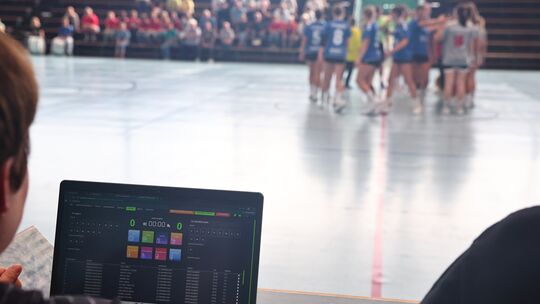 Bereit für das erste Spiel mit dem neuen System: „Handball360“ feierte am Samstag in Engers Premiere. Bereit für das erste Spiel mit dem neuen System: „Handball360“ feierte am Samstag in Engers Premiere.
