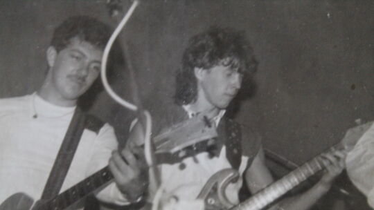 Ein Foto aus vergangenen Zeiten: Der junge Danny Balogh (rechts) bei einem Auftritt. Ein Foto aus vergangenen Zeiten: Der junge Danny Balogh (rechts) bei einem Auftritt.