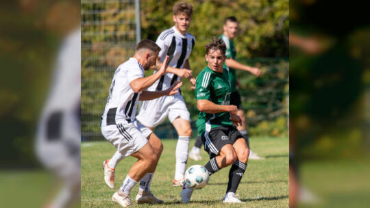 Der TuS Mörschied (grüne Trikots) war in Nahbollenbach die bessere Mannschaft und siegte 6:1.