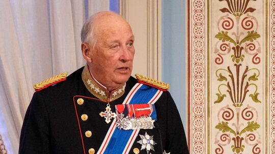 König Harald V. König Harald V.