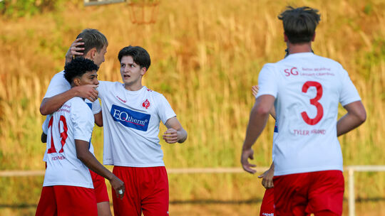 Viel zu jubeln haben derzeit die Bezirksliga-Fußballer der SG Berod/Lautzert. 13 Tore in drei Spielen verbuchte das Team um Serg