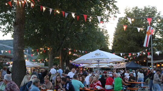 Auch im vergangenen Jahr war die Lehner Kirmes im Weindorf an der Lahn sehr gut besucht.