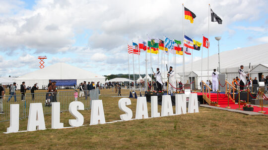 40.000 Muslime treffen sich zur Jalsa Salana in Mendig.
