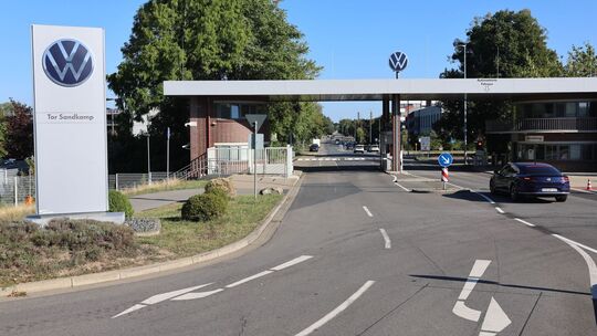 VW-Betriebsversammlungen zu Plänen für weitere Sparmaßnahmen VW-Betriebsversammlungen zu Plänen für weitere Sparmaßnahmen