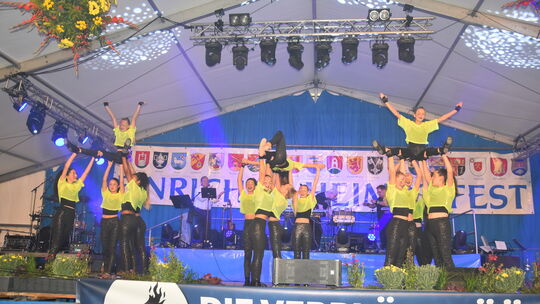 Die Kinder- und Jugendtanzgruppe "Diamond Lights" tanzte sich mit ihrer Darbietung in die Herzen der Zuschauer.