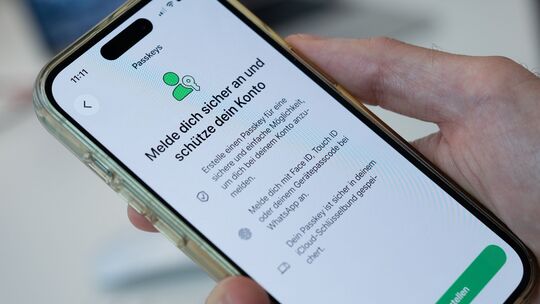 Passkeys in WhatsApp