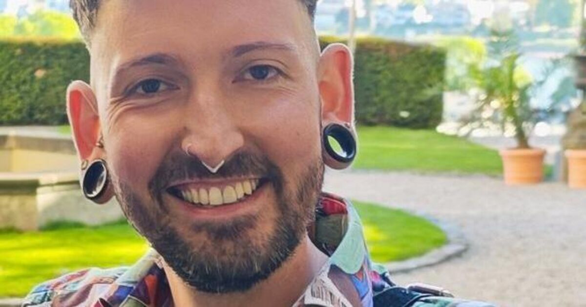 Aktion in Bad Hönningen: Fabian Kahl schätzt Antiquitäten auf Schloss ...