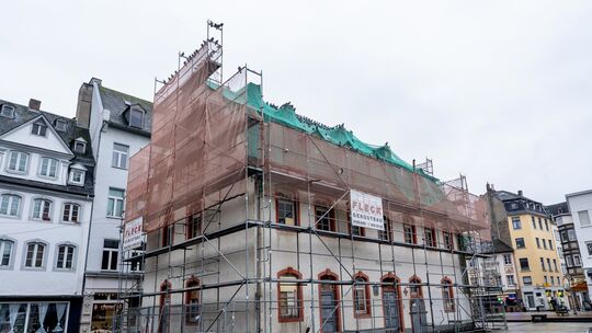 Die Stadt Koblenz würde das Münzmeisterhaus gerne entwickeln. Doch dafür muss sie es erst mal wieder zurückbekommen. Die Stadt Koblenz würde das Münzmeisterhaus gerne entwickeln. Doch dafür muss sie es erst mal wieder zurückbekommen.