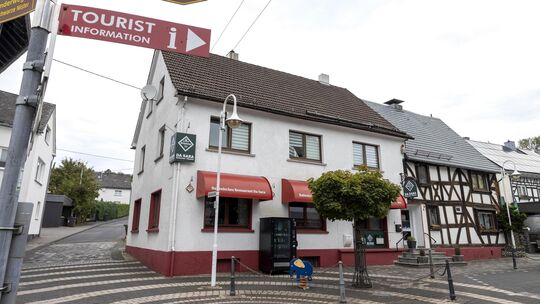 Das Gebäude, in dem sich am Montag die Messertat ereignet hat und in dem unter anderem ein italienisches Restaurant untergebrach