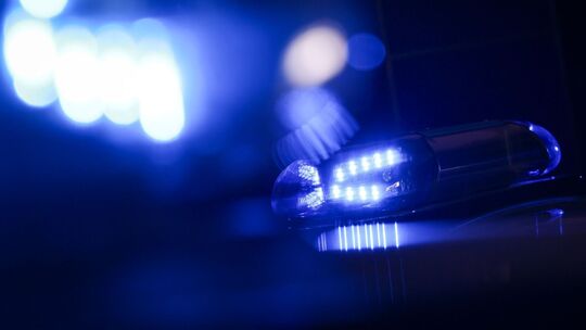 Blaues LED-Licht auf Funkstreifenwagen Blaues LED-Licht auf Funkstreifenwagen