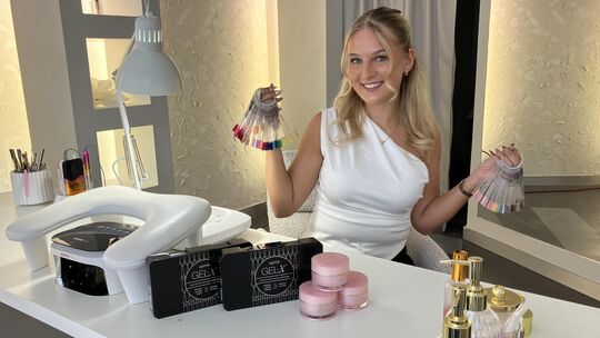 Viktoria Wulfert (20) hat seit dem 1. August in der Wilhelmstraße 49 ihr Kosmetikstudio „Aesthetics by Vika“ geöffnet. Ihr Fokus