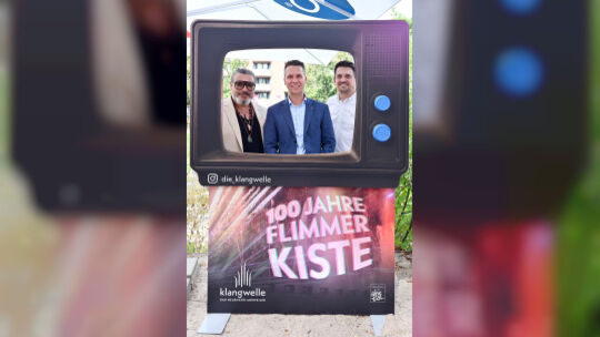 Roland Nenzel (von links), Pascal Rowald und Jan Ritter in der „Klangwelle-Flimmerkiste“.