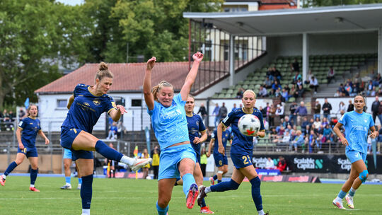 Nur selten kam Andernachs Stürmerin Carolin Schraa beim 1:2 in Berlin so zum Abschluss wie in dieser Szene. Im Heimspiel gegen H