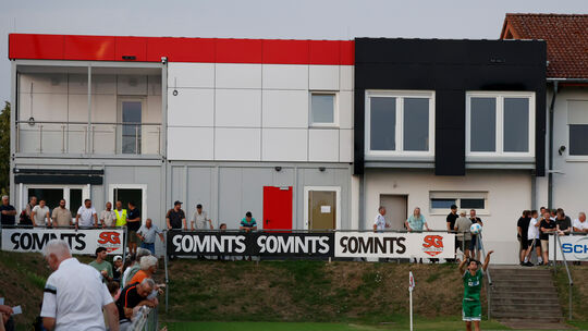Der Anbau ans Sportheim der SG Hüffelsheim ist in Containerbauweise entstanden. Federführend war die Firma Embeka Technologies a