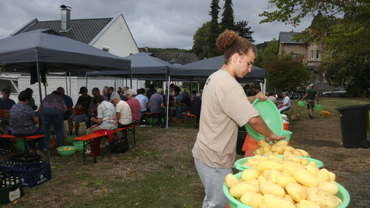 Bis einschließlich Montag dreht sich in Kottenheim alles um die tolle Knolle. Immerhin warten stolze 100 Zentner Kartoffeln auf