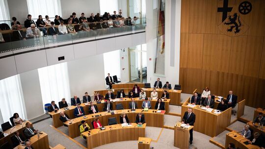Plenarsitzung Landtag Rheinland-Pfalz Plenarsitzung Landtag Rheinland-Pfalz