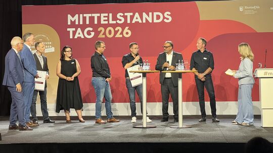 Am Ende der Veranstaltung wurden acht besonders innovative und für Mitarbeiter attraktive Arbeitgeber ausgezeichnet – aus jedem