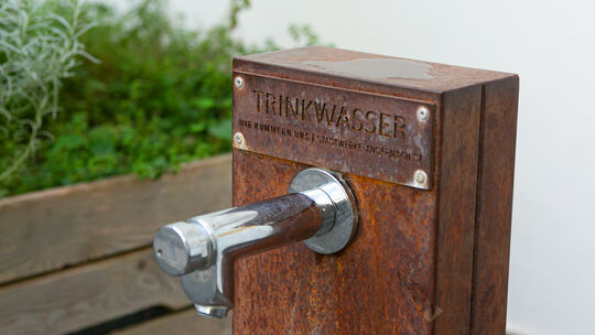 Am Historischen Rathaus betreiben die Andernacher Stadtwerke einen Trinkwasserbrunnen. Die Stadt plant nun an mehreren Orten in