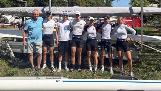 Verkaufen sich in Trier klasse: Die RKV-Ruderer mit (von links) Trainer Ralf Börder, Jasper Weber, Jonathan Nagel, Arthur Dallma