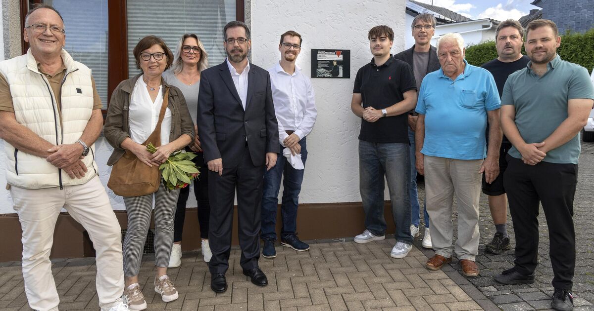 School project on Nazi victims: Memorial plaque now commemorates Wilhelm ...