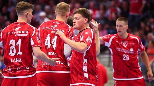 Zum Auftakt setzte sich Handball-Zweitligist TuS Ferndorf mit 34:27 in Ludwigshafen durch.
