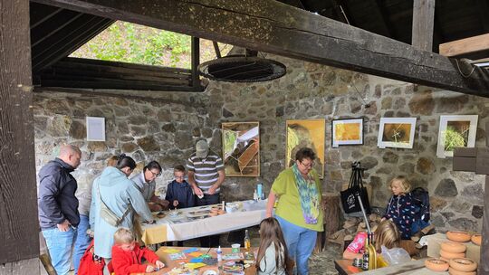 Basteln, entdecken und ausprobieren: In der Kupferhütte herrschte beim Fledermausfest reger Betrieb. Vor allem die Mitmachangebo