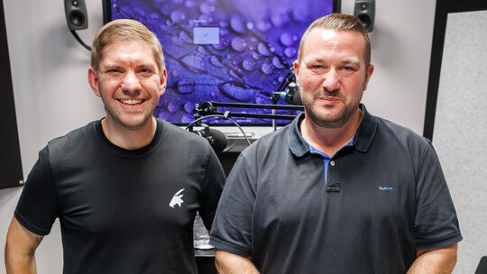 Christian Krey, Präsident der TuS Koblenz (rechts), und RZ-Reporter Lukas Erbelding sprechen in der neuesten Folge unseres Fußba