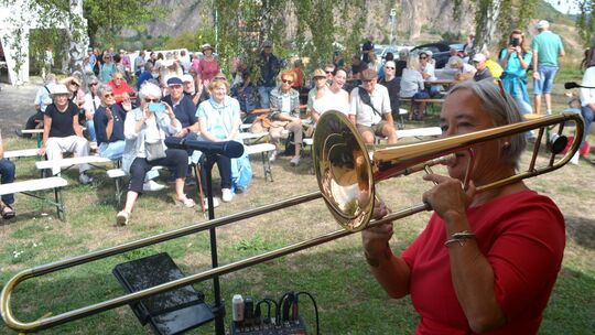 Posaunistin Nicole Becker, Teil der fünfköpfigen Brassette Band aus Aschaffenburg, war wie die gesamte Band beim Museumsfest im