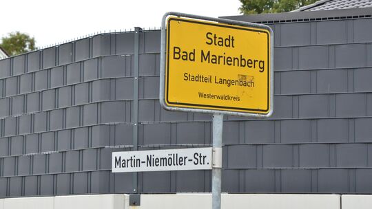 Die Martin-Niemöller-Straße im Bad Marienberger Stadtteil Langenbach soll jetzt zeitnah ausgebaut werden. Die Martin-Niemöller-Straße im Bad Marienberger Stadtteil Langenbach soll jetzt zeitnah ausgebaut werden.