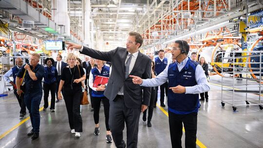 Finanzminister Klingbeil bei BMW in Spartanburg (USA)