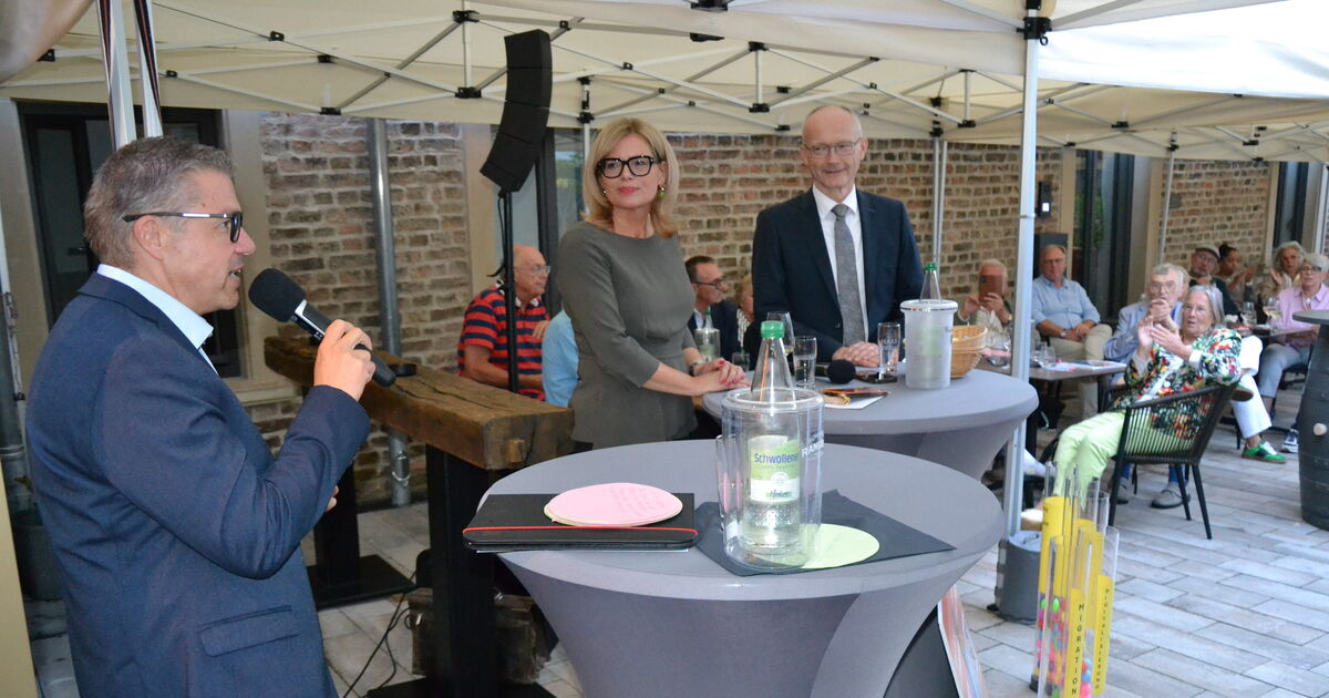 „Doppelpass“ in Langenlonsheim: Julia Klöckner und Helmut Martin stellen ...
