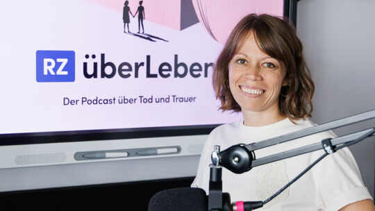 Nina Borowski im Podcaststudio der Rhein-Zeitung.