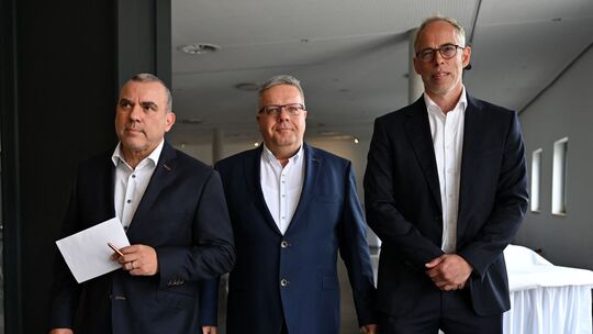 Drei Abgeordnete verlassen Thüringer BSW-Fraktion Drei Abgeordnete verlassen Thüringer BSW-Fraktion