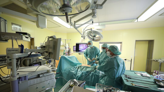 Spezialisierung ist das Schlüsselwort der Krankenhausreform: Bestimmte Leistungen, komplizierte Operationen etwa, sollen nicht m Spezialisierung ist das Schlüsselwort der Krankenhausreform: Bestimmte Leistungen, komplizierte Operationen etwa, sollen nicht m