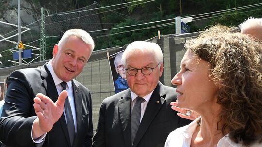 Ob die geplanten Regenrückhaltebecken hier ebenfalls Thema waren? Am 14. Juli begrüßte Landrätin Cornelia Weigand (parteilos, re