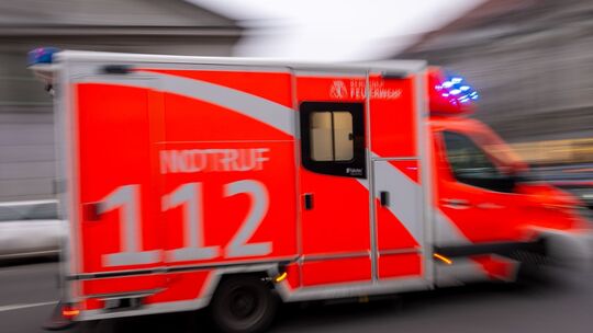 Rettungswagen - Symbolbild Rettungswagen - Symbolbild