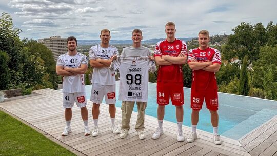 Ballermann-Sänger Julian Sommer sponsert Handball-Drittligisten Ballermann-Sänger Julian Sommer sponsert Handball-Drittligisten