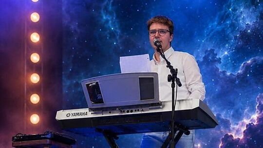 Philipp Neu bei einem seiner Bühnenauftritte