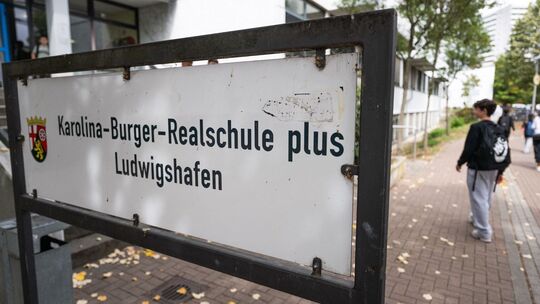 Karolina-Burger Realschule Plus Karolina-Burger Realschule Plus