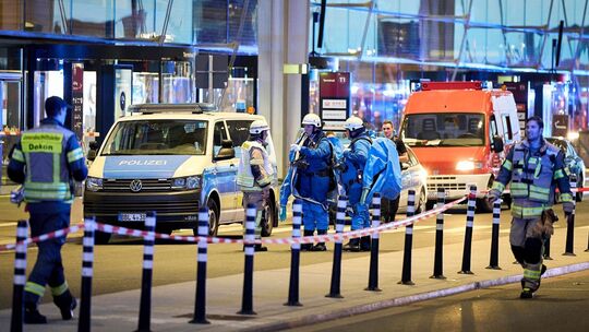 Polizei räumt BER-Terminal wegen möglichen Gefahrguts